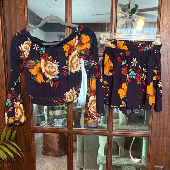 Unbranded Dresses & Skirts - Boho Two Piece Set Navy Blue Off Shoulder‎ Bell Sleeve Crop Top & Shorts Medium